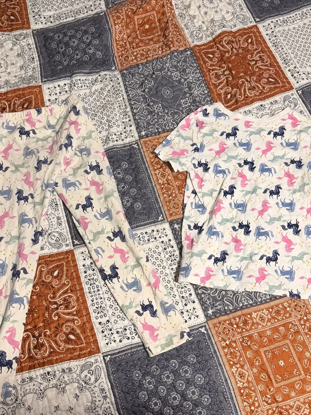 Old Navy Toddler Girls Size 5T Unicorn Pajamas